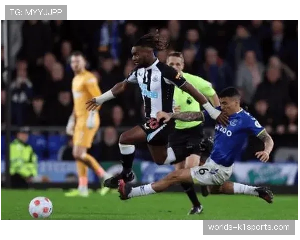 英超保级大战:埃弗顿门将皮克福德神扑,力保球队半场零封卢顿 英超保级大战:埃弗顿门将皮克福德神扑,力保球队半场零封卢顿